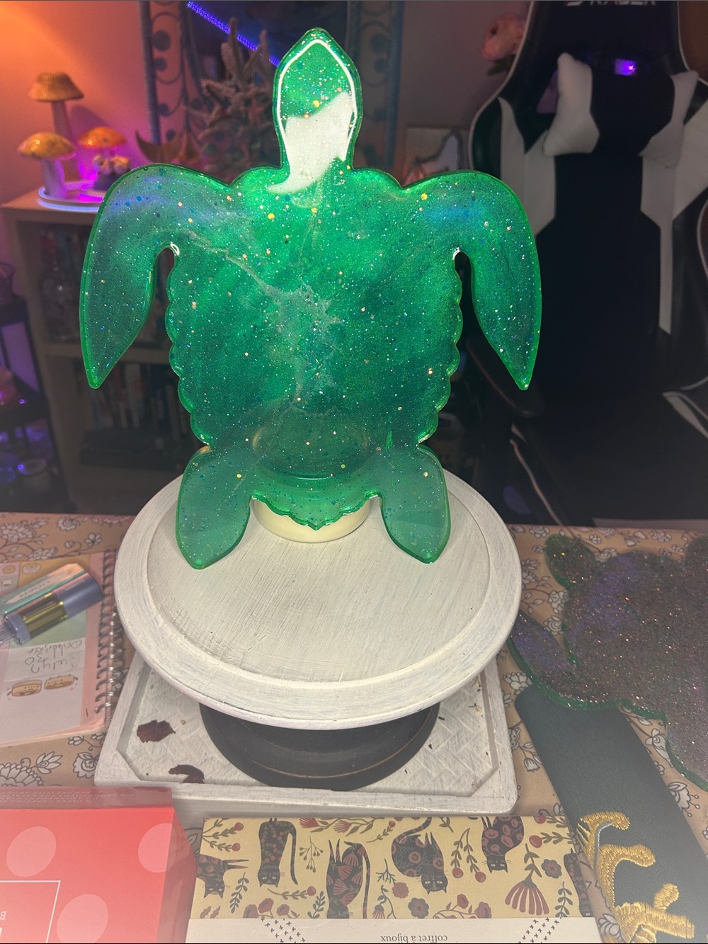Handmade Green Turtle Reptile Ornament - Decorative Resin Figurine